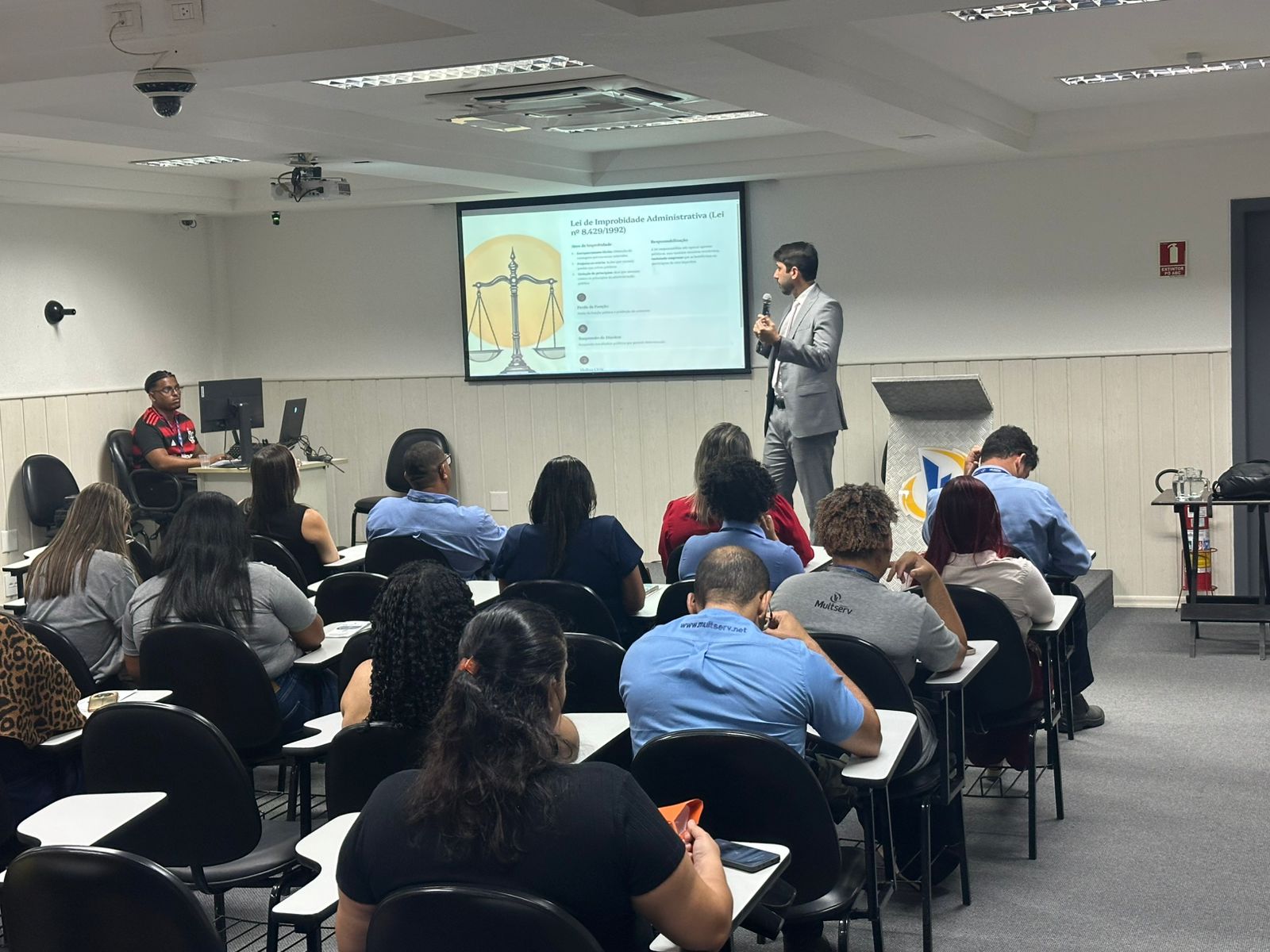 Grupo Multserv promove palestra sobre Lei Anticorrupção para colaboradores